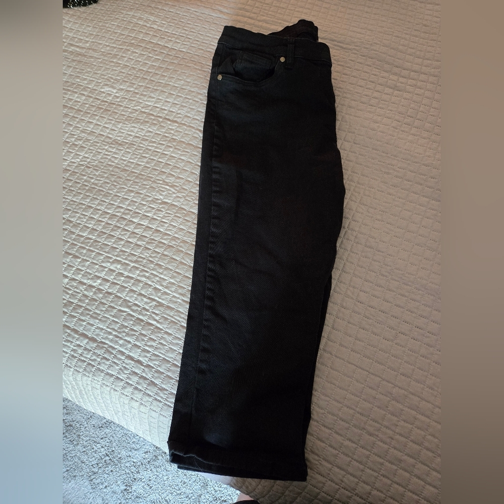 Black Jean Capris